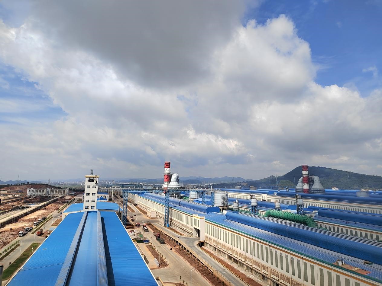 云南宏泰新型材料有限公司二期F1系列土建及安裝工程