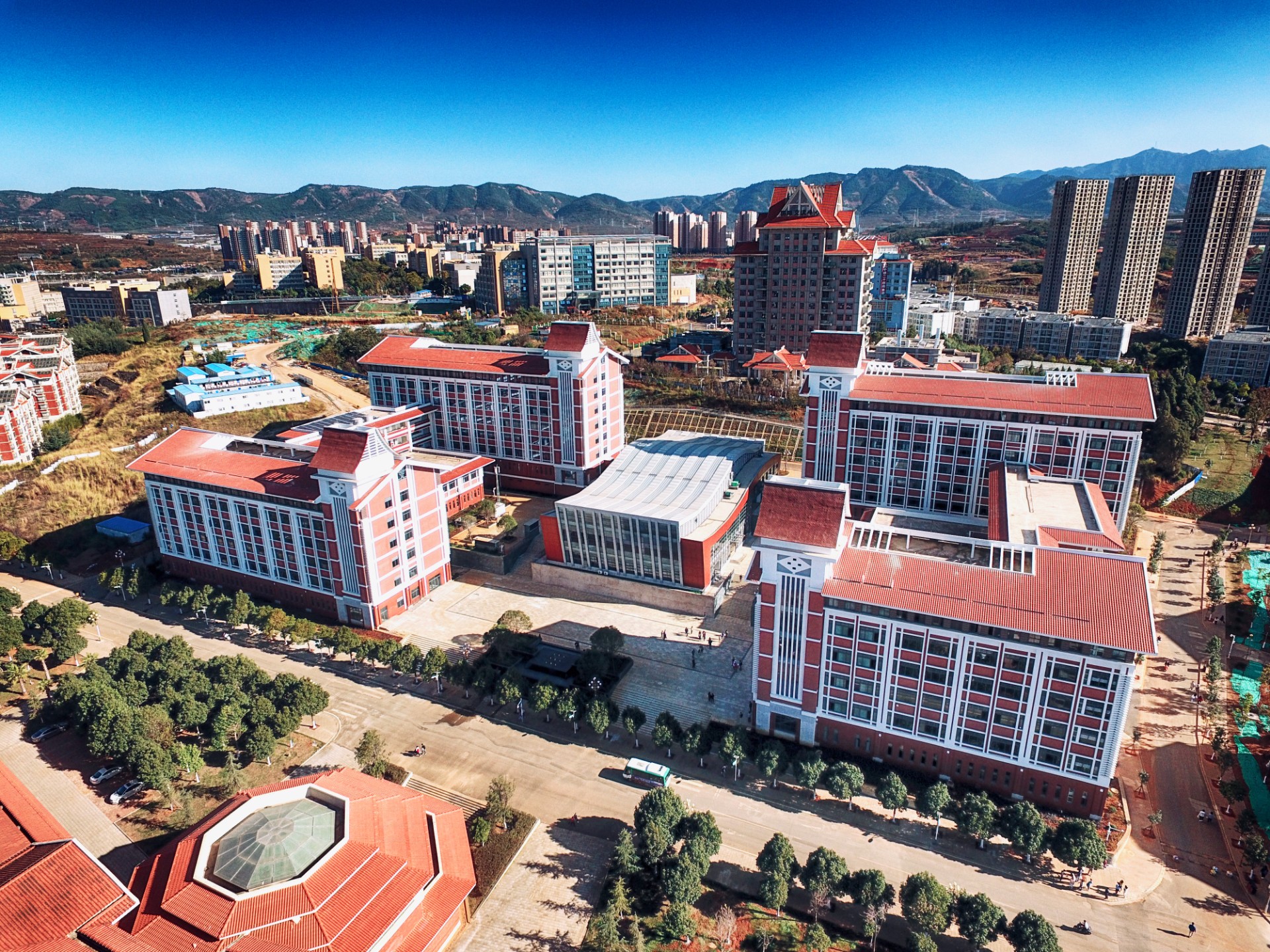 云南民族大學(xué)東南亞南亞語(yǔ)言文化教學(xué)實(shí)訓(xùn)樓