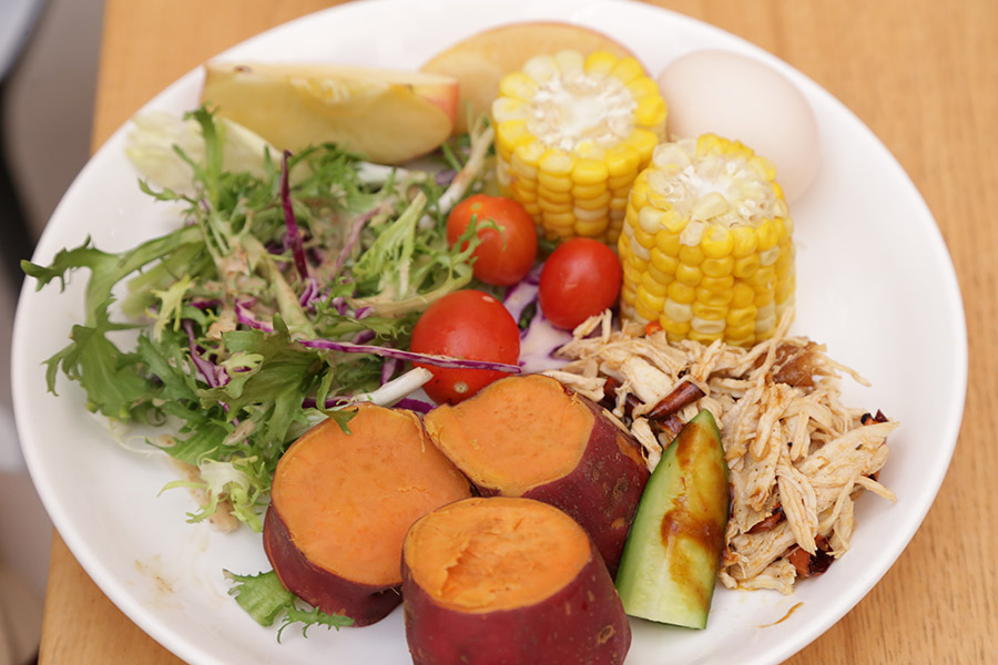 用心打造舌尖上的幸福 公司食堂推出輕食簡(jiǎn)餐