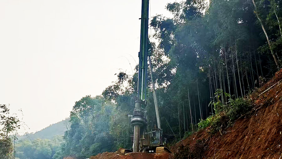 瑞孟高速芒浩2#橋樁基工程率先復(fù)工 吹響新年施工“沖鋒號(hào)”